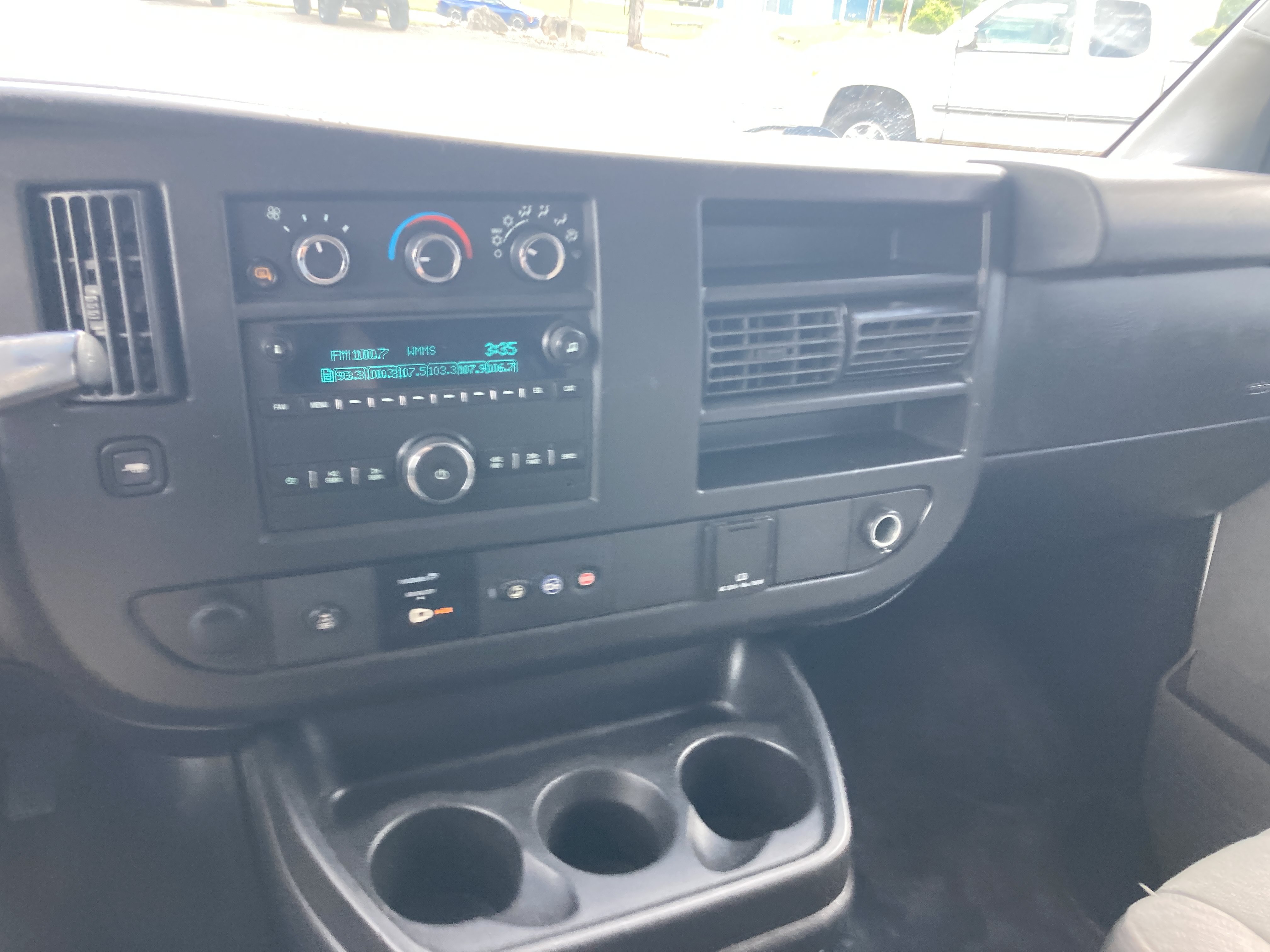 Used 2018 Chevrolet Express 3500 LT w/ LT Preferred Equipment Group RWD image 22