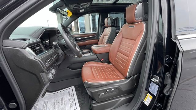 Used 2024 GMC Yukon XL Denali Ultimate image 12