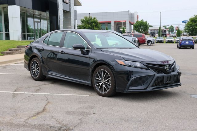 Used 2023 Toyota Camry SE