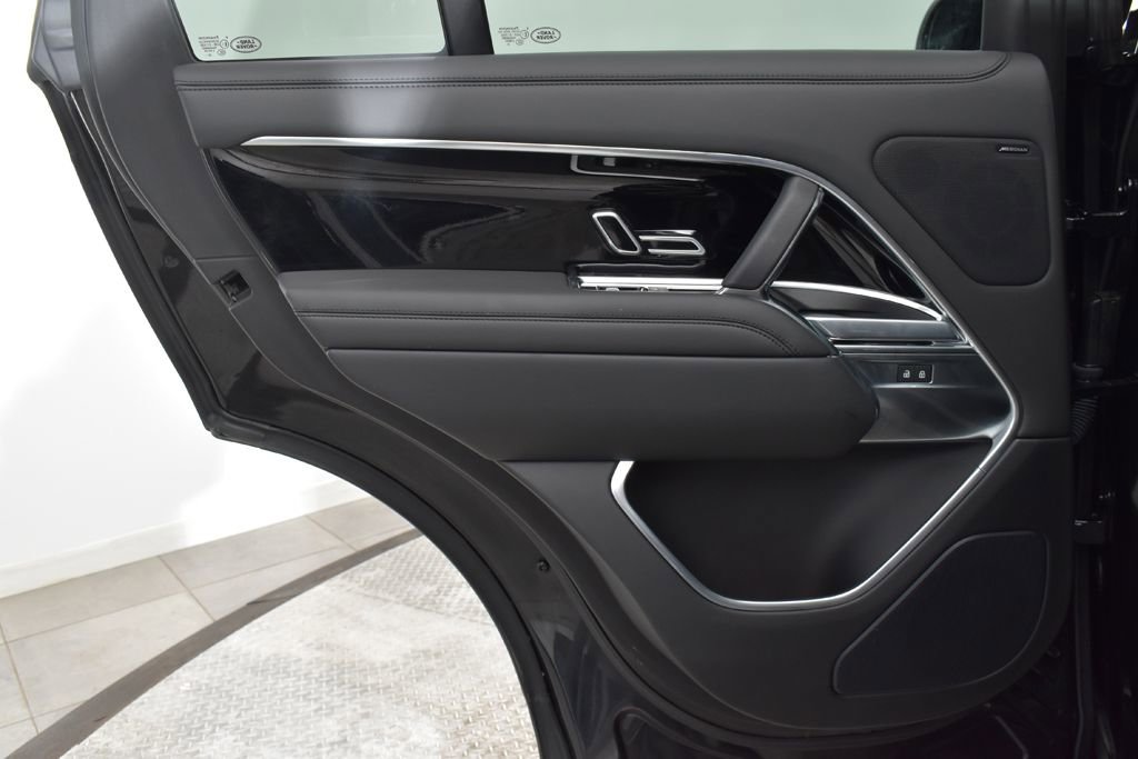 Used 2023 Land Rover Range Rover SE image 22