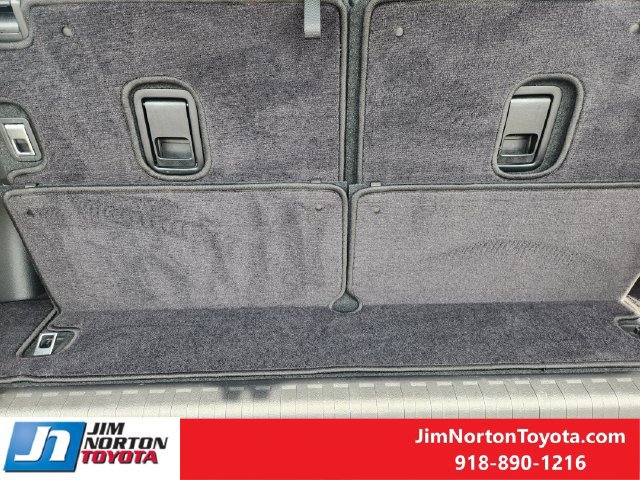 Used 2023 Toyota 4Runner SR5 Premium w/ Moonroof Package RWD image 32