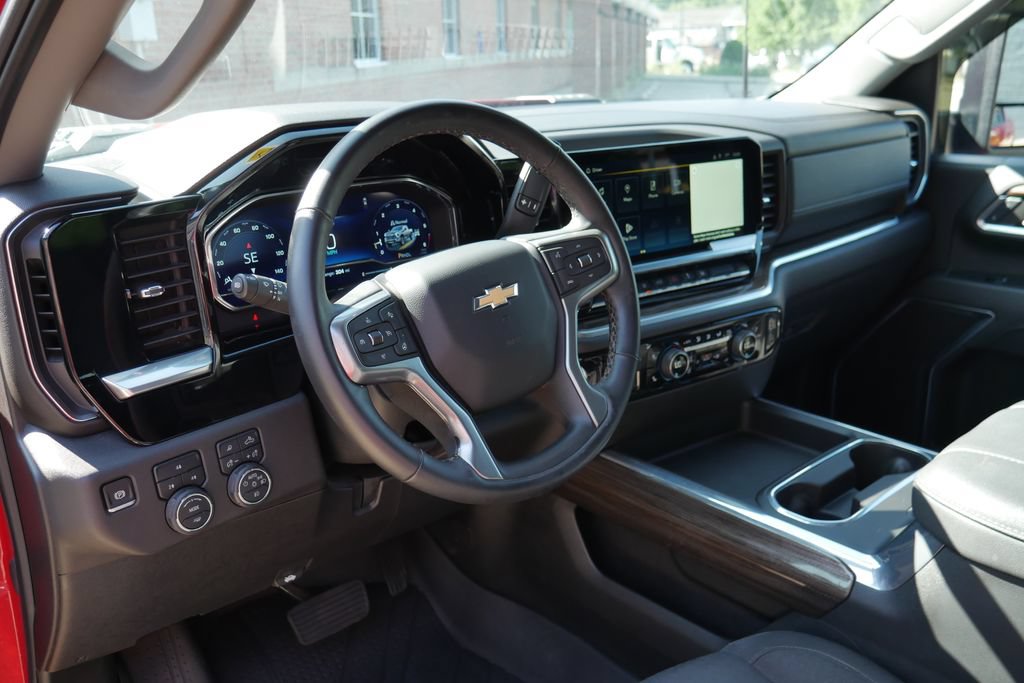 Used 2024 Chevrolet Silverado 2500 LT w/ Convenience Package AWD/4WD image 26