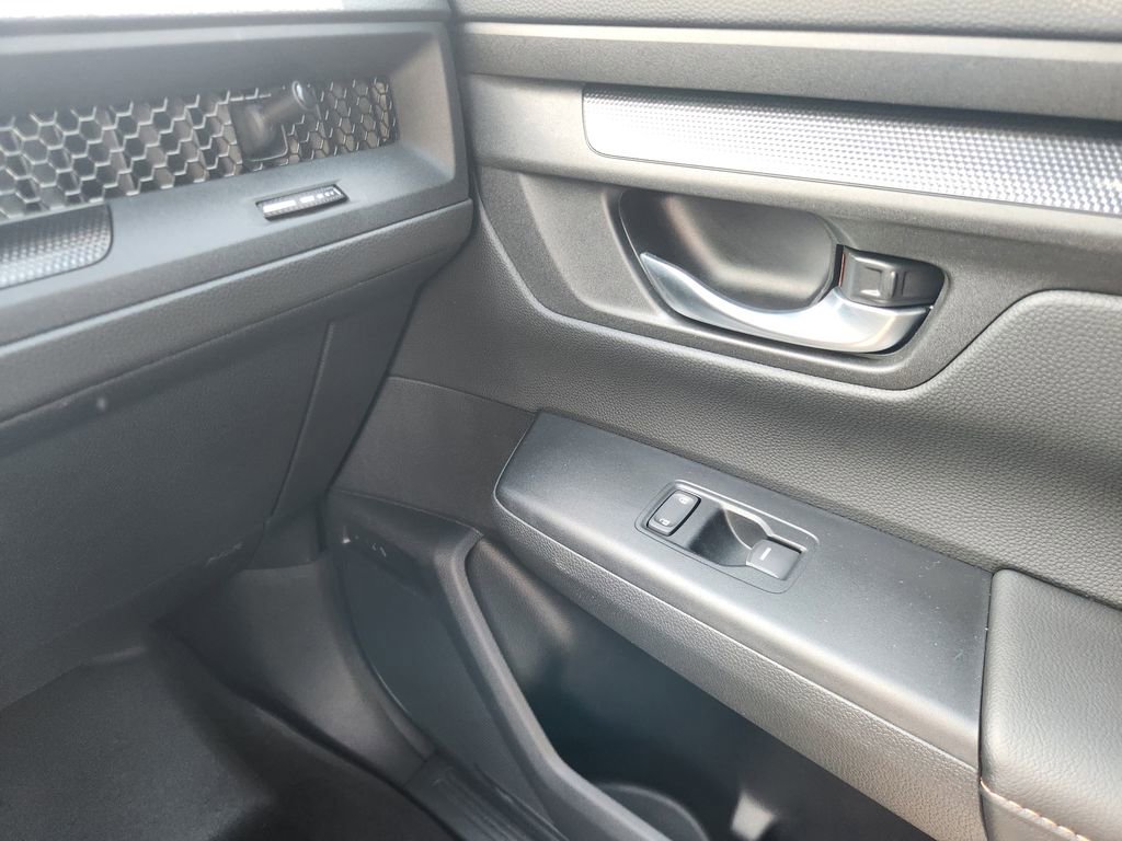 Used 2025 Honda CR-V Sport-L image 29