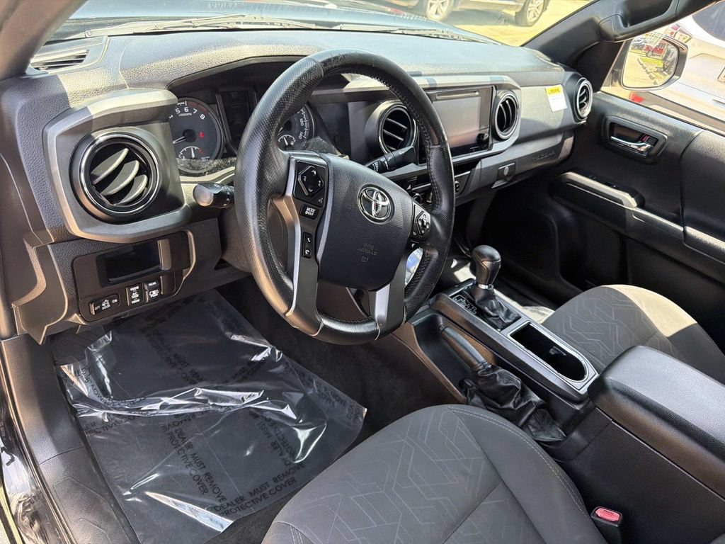 Used 2017 Toyota Tacoma TRD Off-Road w/ Tow Package (A/T) AWD/4WD image 20