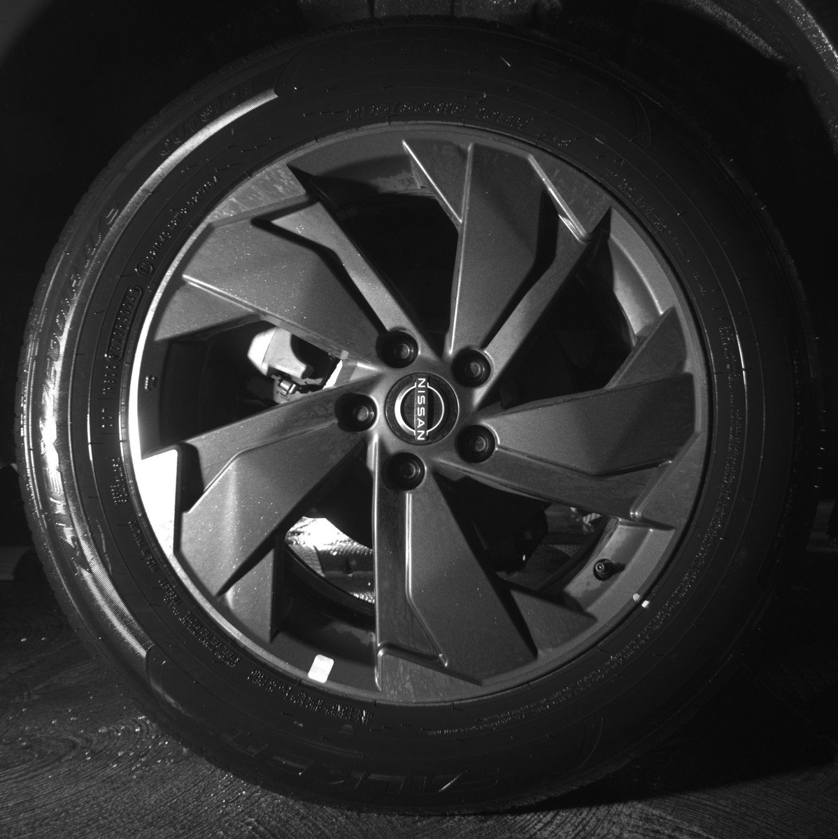 Used 2025 Nissan Rogue SV FWD image 15