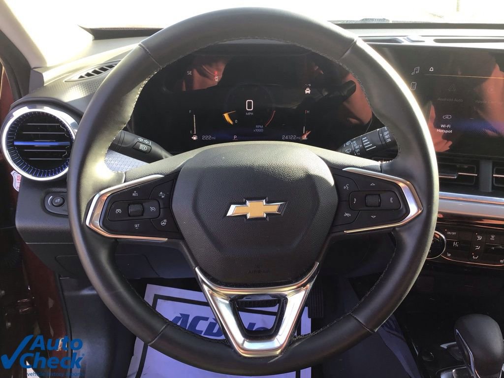 Used 2025 Chevrolet Trax LT w/ LT Convenience Package image 24