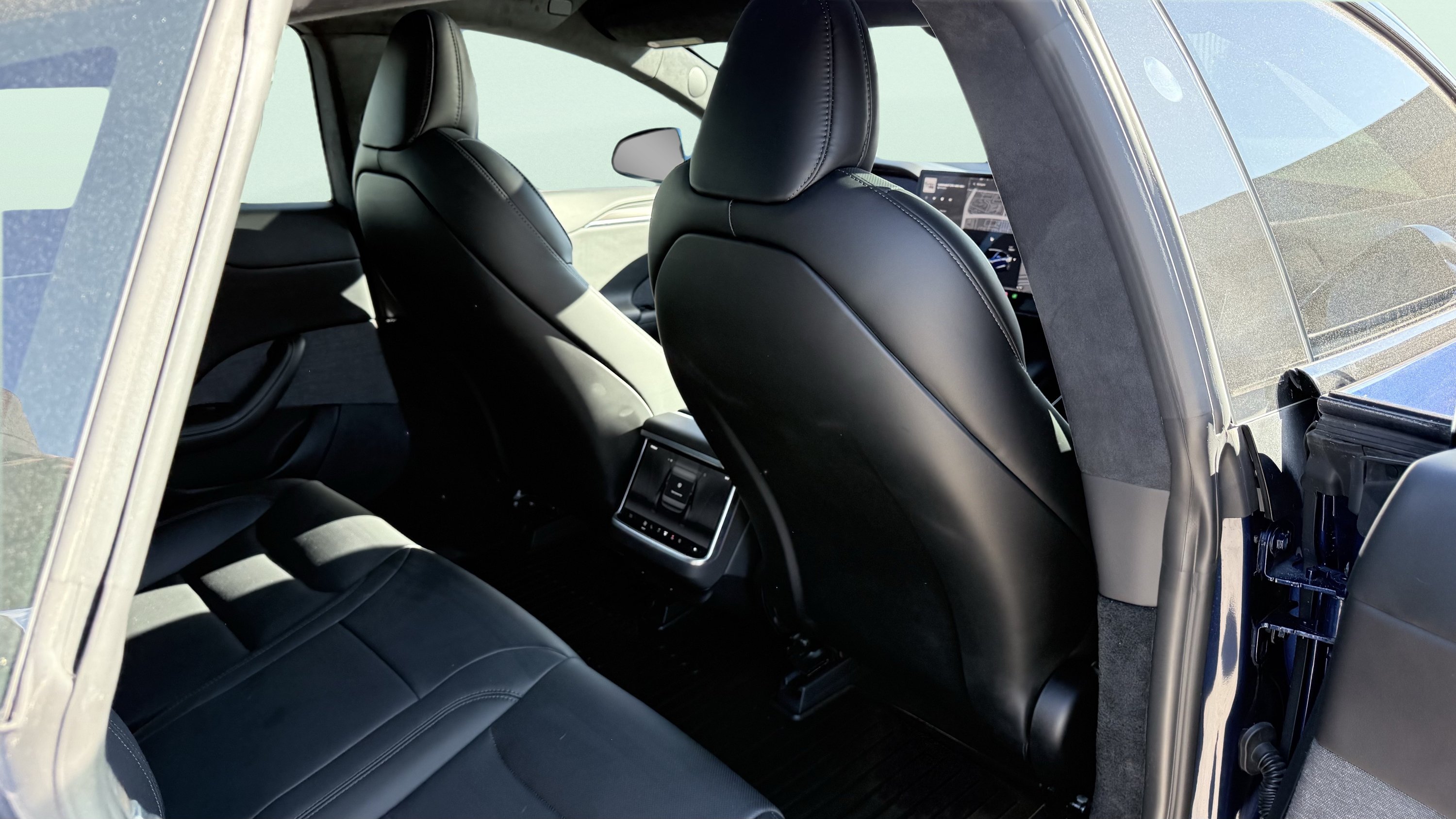 Used 2024 Tesla Model S AWD/4WD image 34