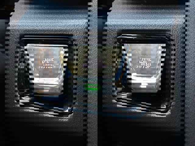 Used 2025 GMC Yukon XL Denali image 24