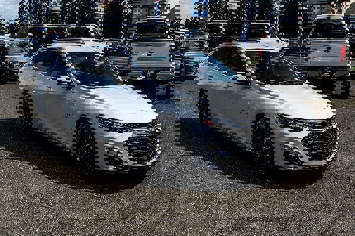 Used 2024 Chevrolet Malibu LT w/ Sport Edition image 6