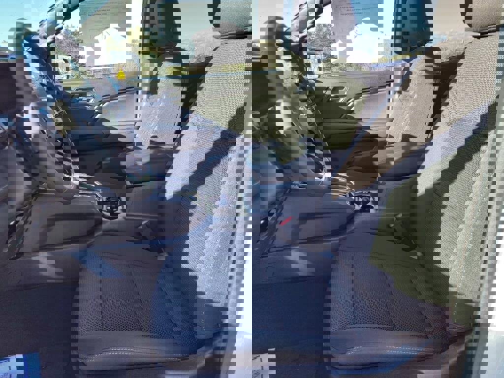 New 2024 Chevrolet Colorado LT w/ LT Convenience Package II image 13