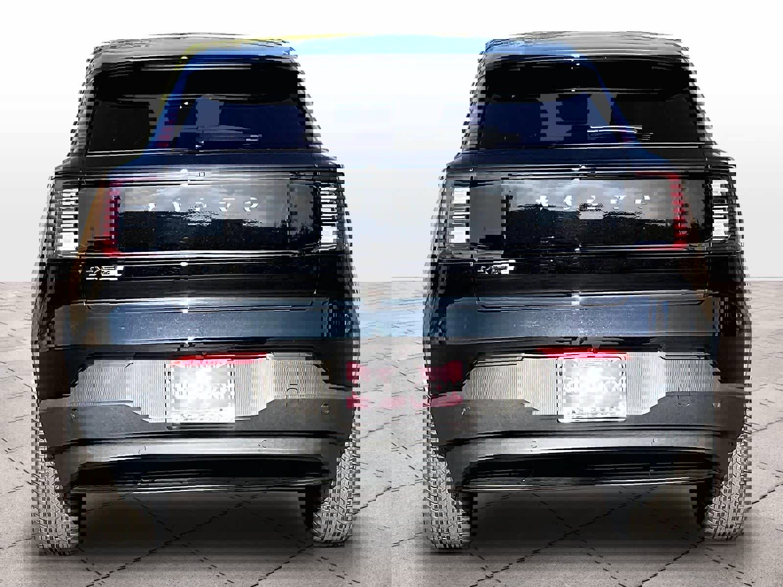 New 2025 Volvo EX30 Plus w/ Protection Package Premier image 6