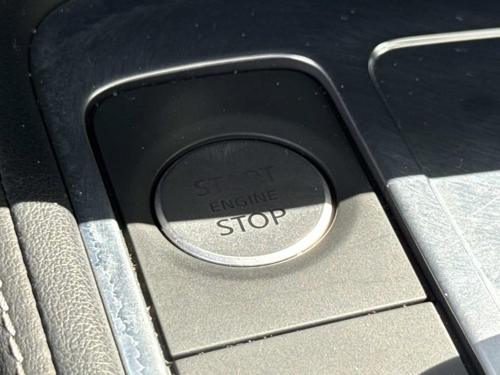 Certified 2025 INFINITI QX60 Luxe w/ Black Edition image 8