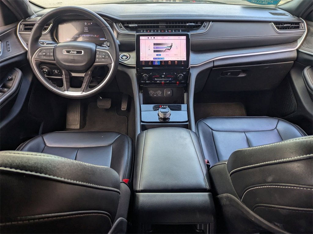 Used 2024 Jeep Grand Cherokee Limited image 25