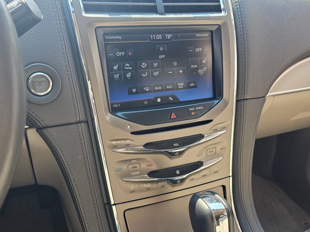 Used 2013 Lincoln MKX FWD image 23