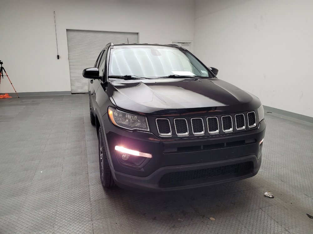 Used 2017 Jeep Compass Latitude w/ Popular Equipment Group AWD/4WD image 14