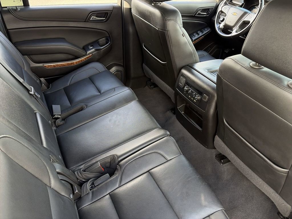 Used 2020 Chevrolet Suburban Premier AWD/4WD image 24