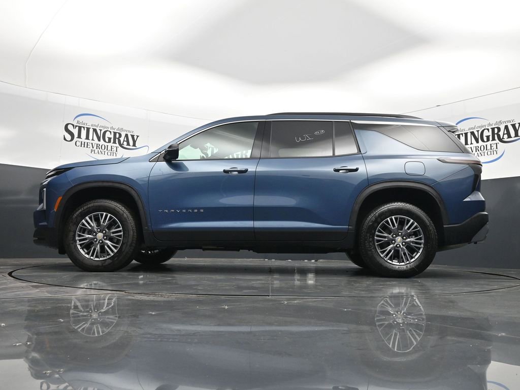 Used 2026 Chevrolet Traverse LT FWD image 29