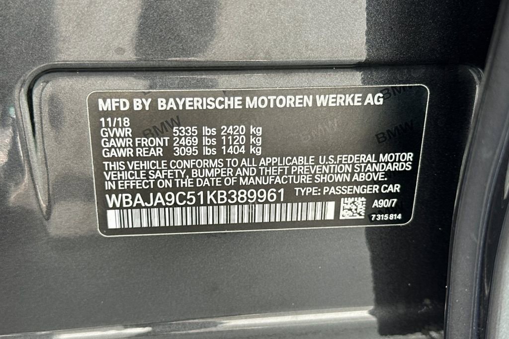 Used 2019 BMW 530e w/ M Sport Package image 34