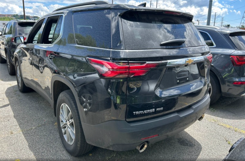 Used 2023 Chevrolet Traverse LT AWD/4WD image 2