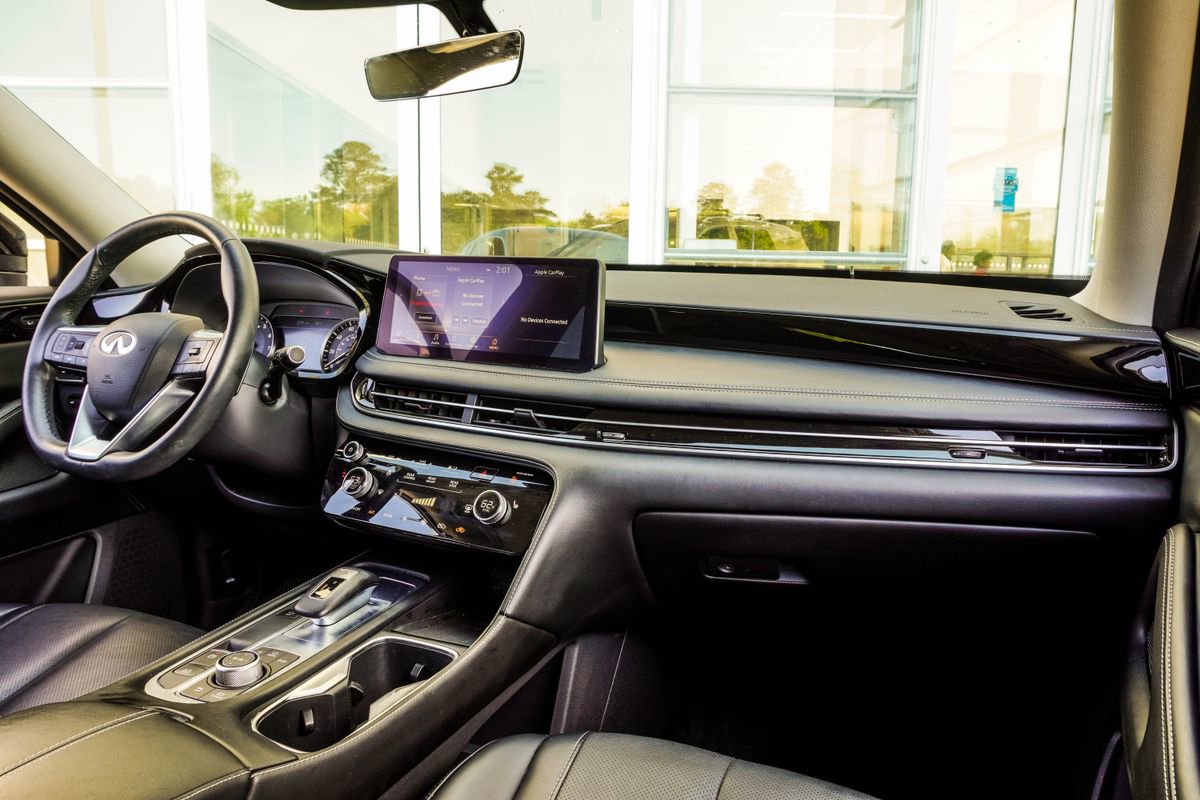 Certified 2023 INFINITI QX60 Pure image 19