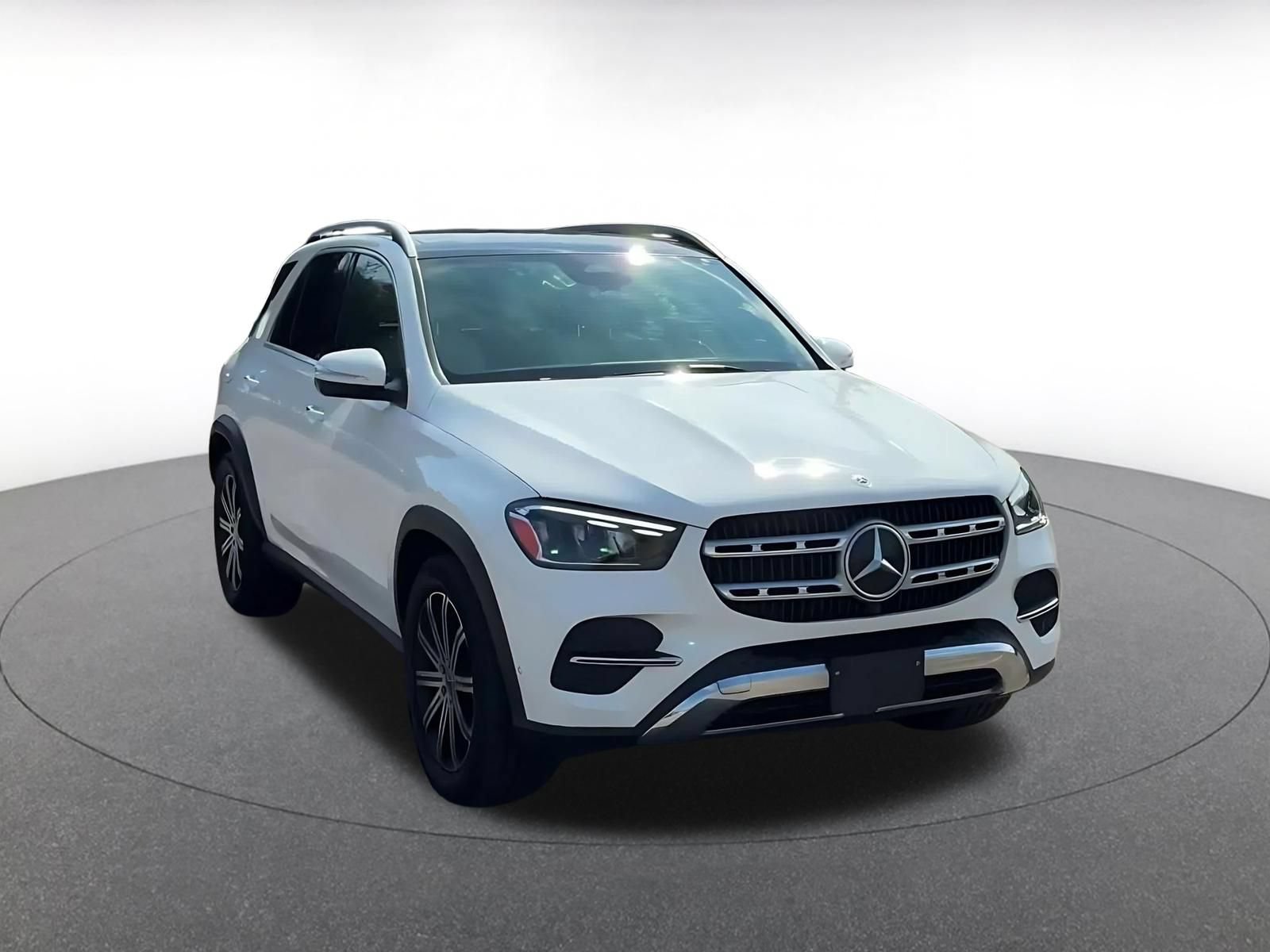 Used 2026 Mercedes-Benz GLE 350 4MATIC image 3