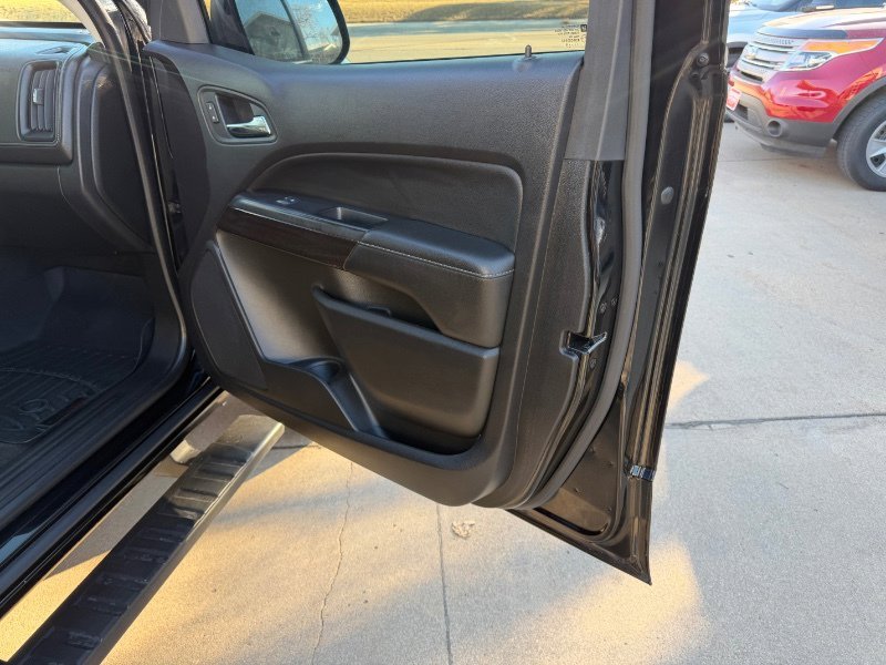 Used 2018 GMC Canyon SLE image 16