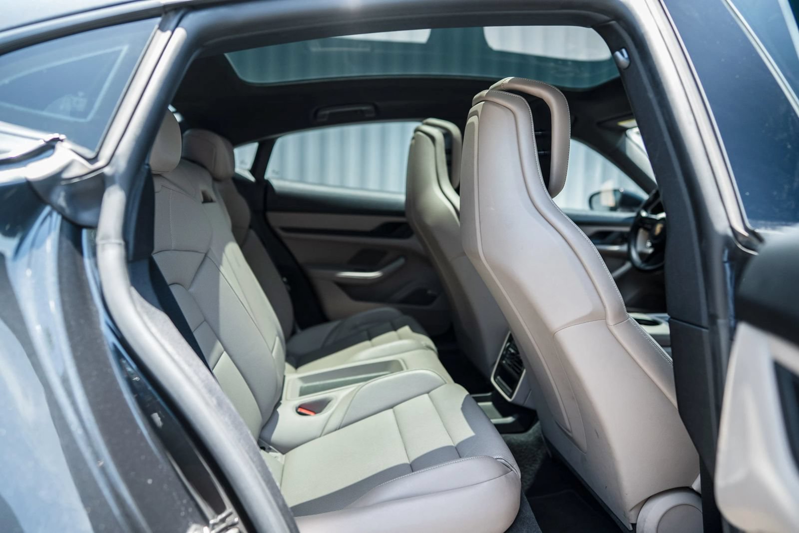 Used 2021 Porsche Taycan RWD image 26
