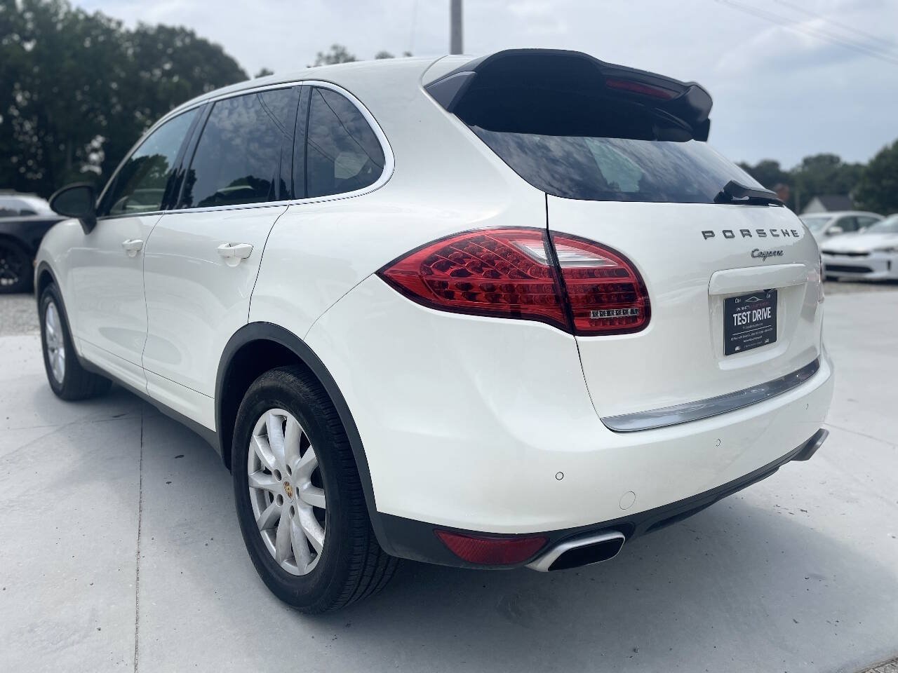 Used 2012 Porsche Cayenne AWD/4WD image 5
