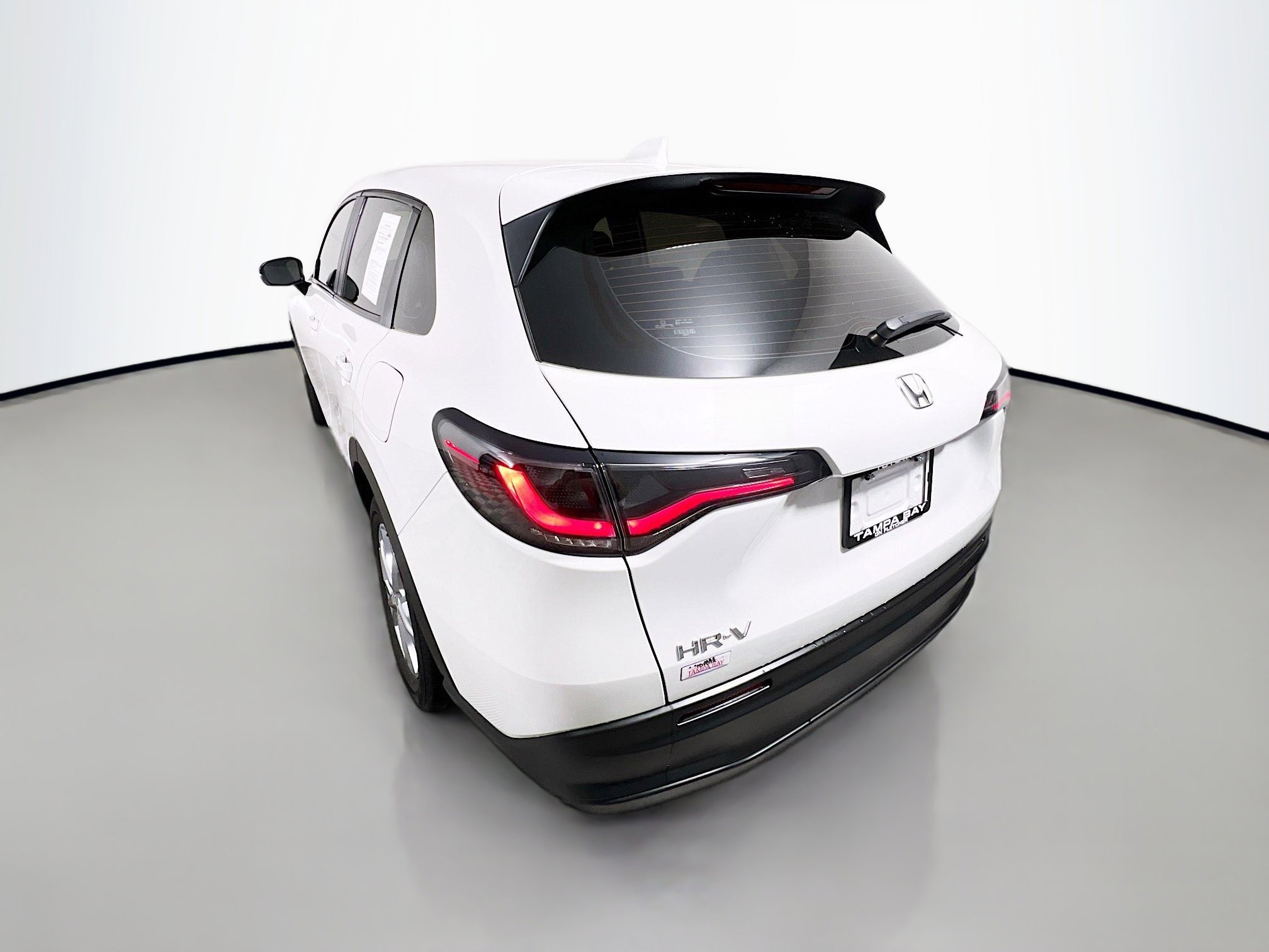 Used 2024 Honda HR-V LX image 8