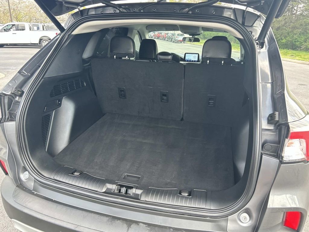 Used 2021 Ford Escape SEL image 13