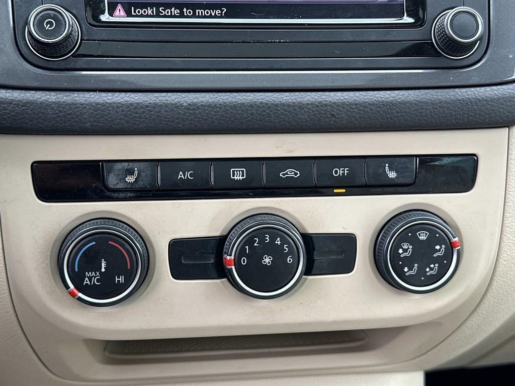 Used 2016 Volkswagen Tiguan SE image 13