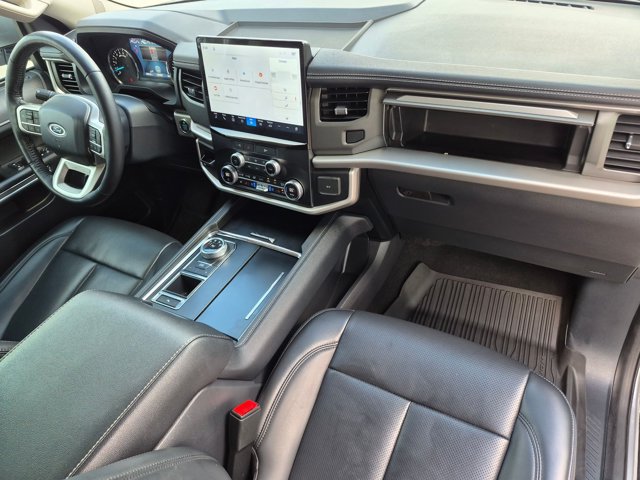 Used 2024 Ford Expedition XLT RWD image 23
