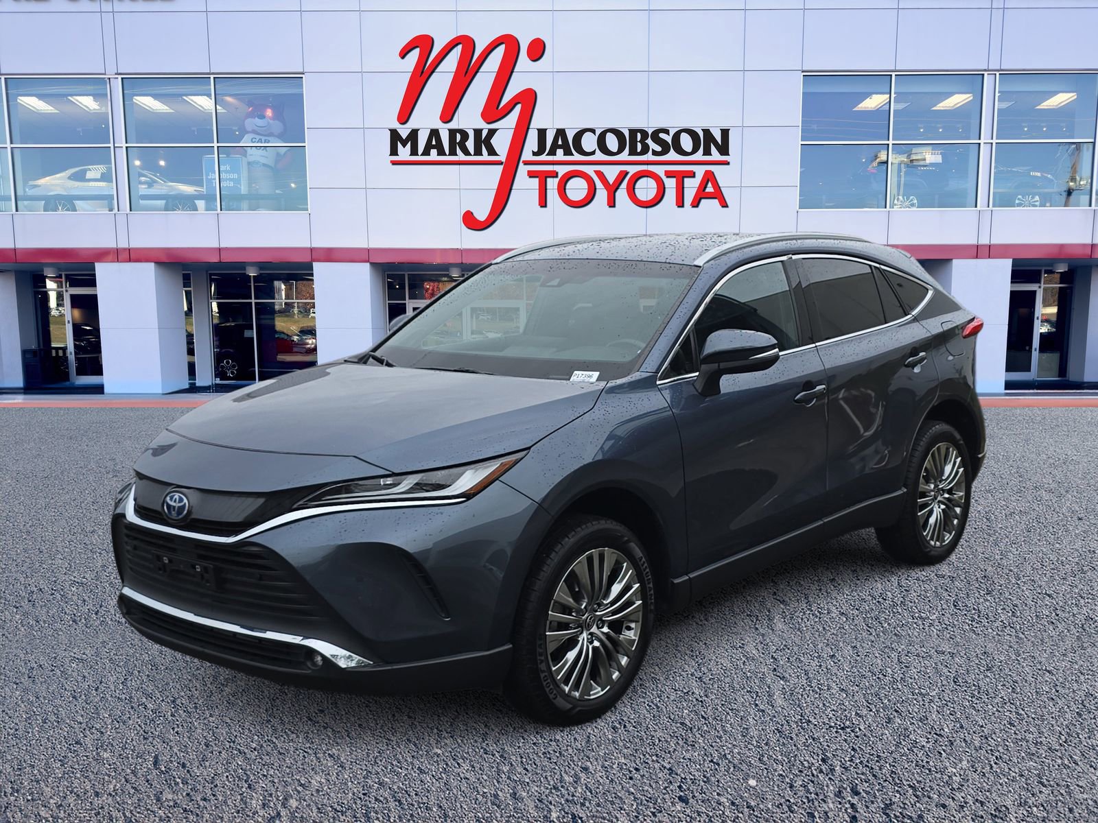 Used 2024 Toyota Venza XLE