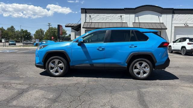 Used 2021 Toyota RAV4 XLE Premium AWD/4WD image 2
