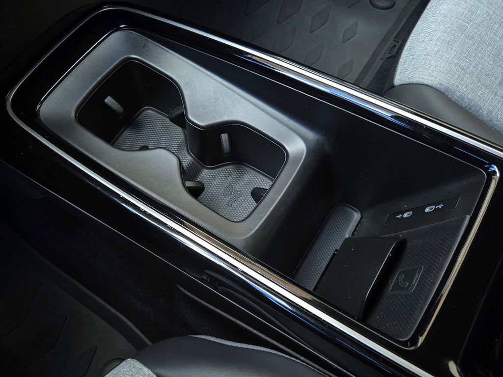 Certified 2023 Volkswagen ID.4 Pro image 17