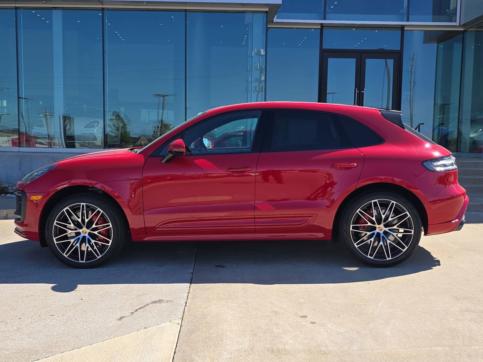 Certified 2026 Porsche Macan GTS image 2