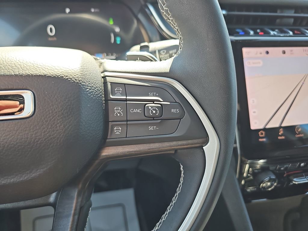 Used 2022 Jeep Grand Cherokee Limited 4xe w/ Luxury Tech Group II image 22