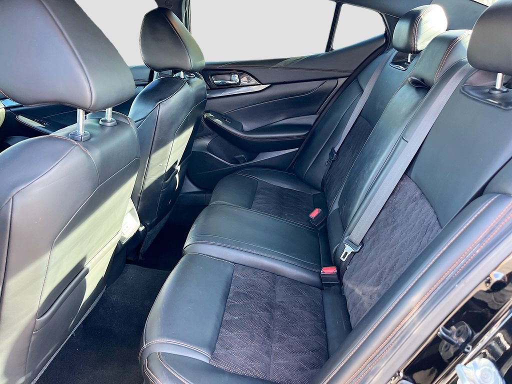 Used 2021 Nissan Maxima SR w/ Sport Mat Group image 26