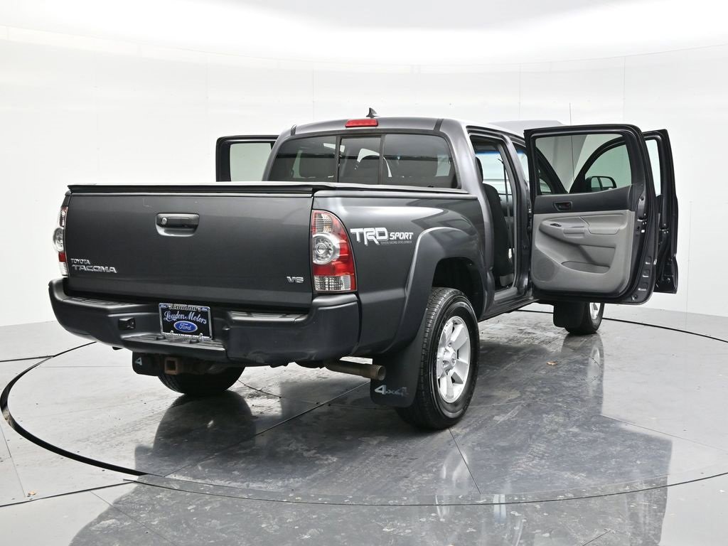 Used 2015 Toyota Tacoma Base image 54