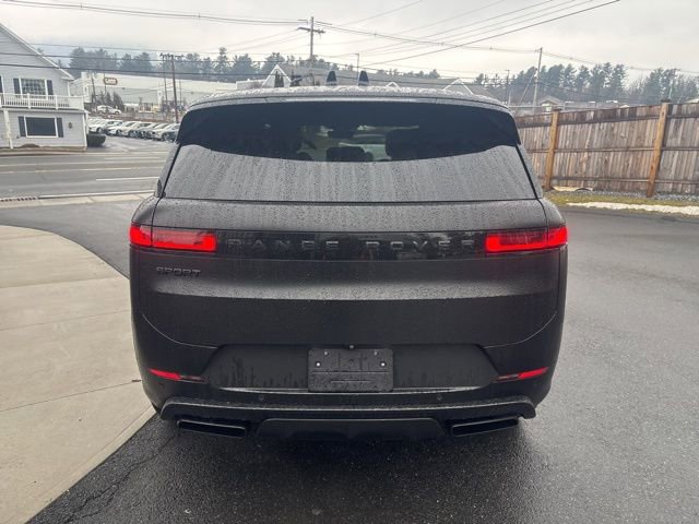 Used 2025 Land Rover Range Rover Sport Dynamic SE image 6