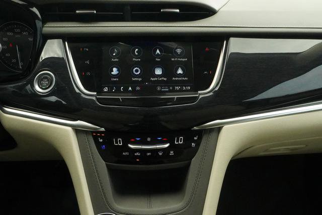 Used 2024 Cadillac XT6 Premium Luxury w/ Technology Package FWD image 16