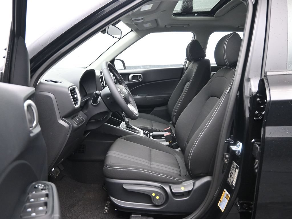 New 2026 Hyundai Venue SEL FWD image 25