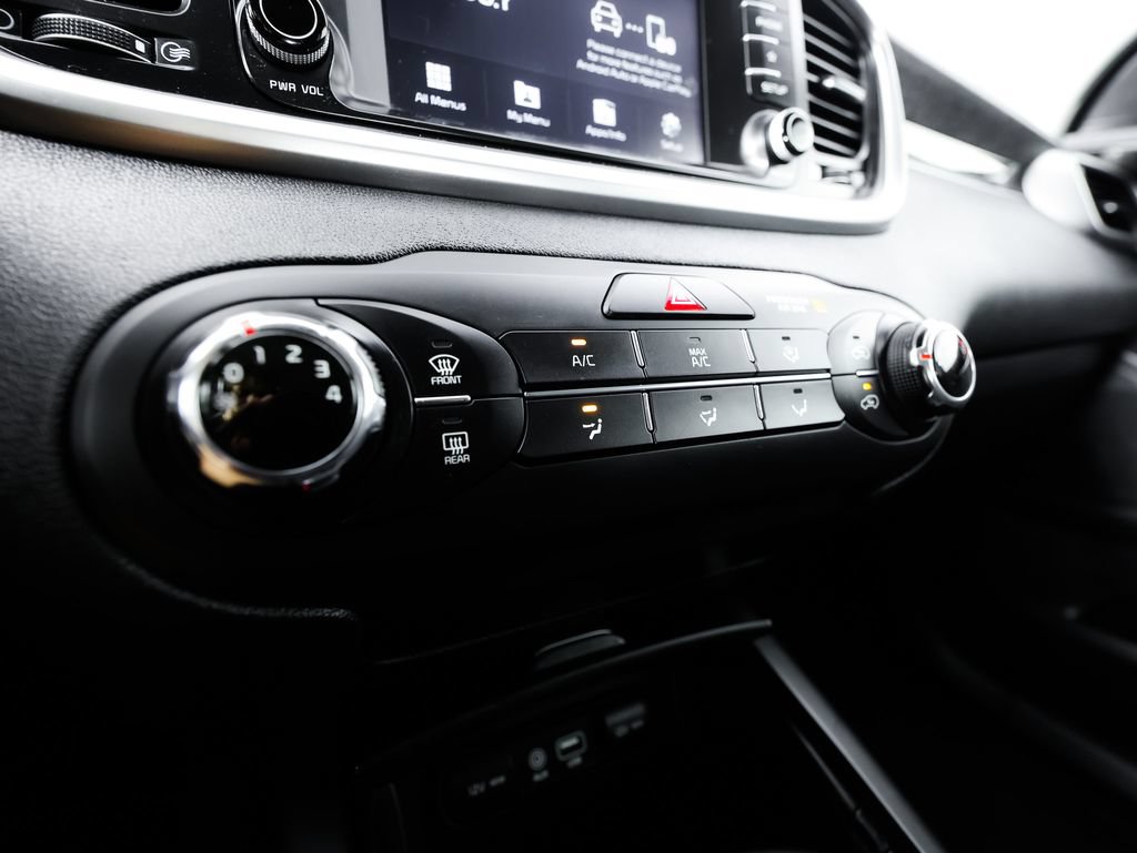 Used 2020 Kia Sorento LX AWD/4WD image 26