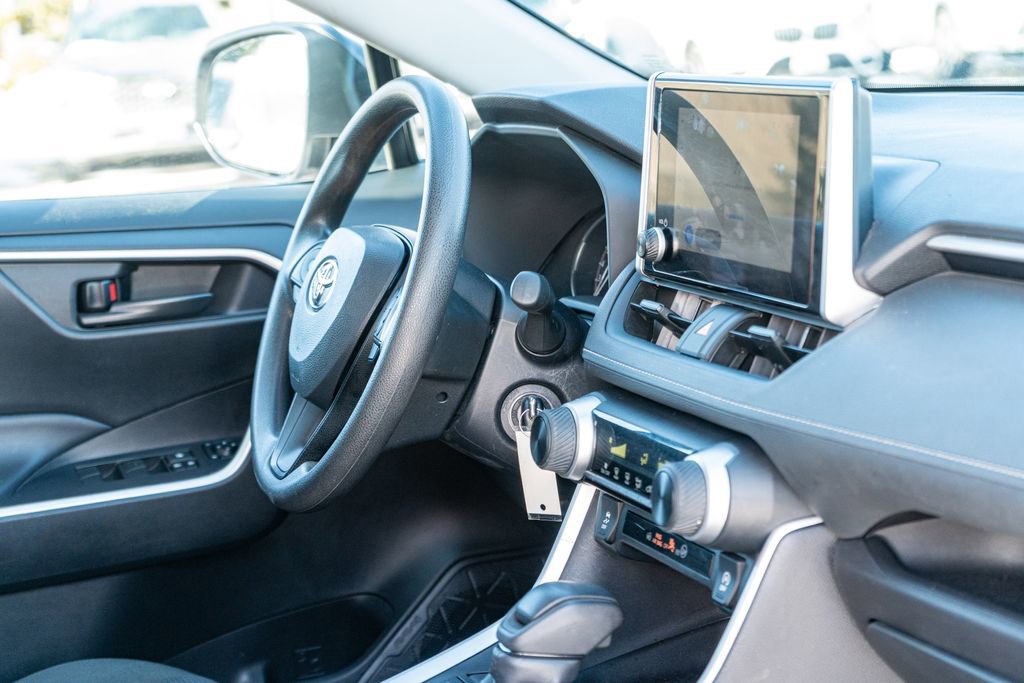 Used 2024 Toyota RAV4 LE image 12