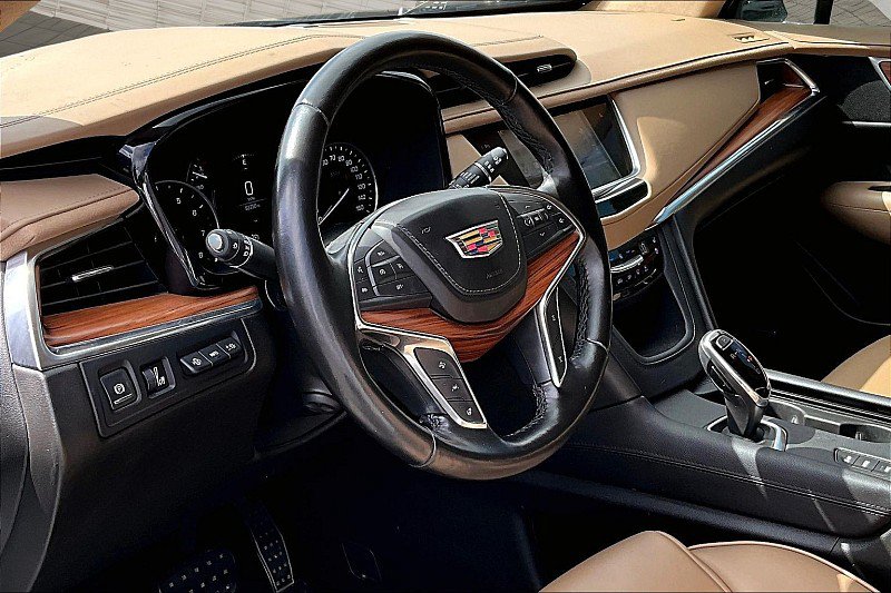 Used 2019 Cadillac XT5 Platinum AWD/4WD image 11