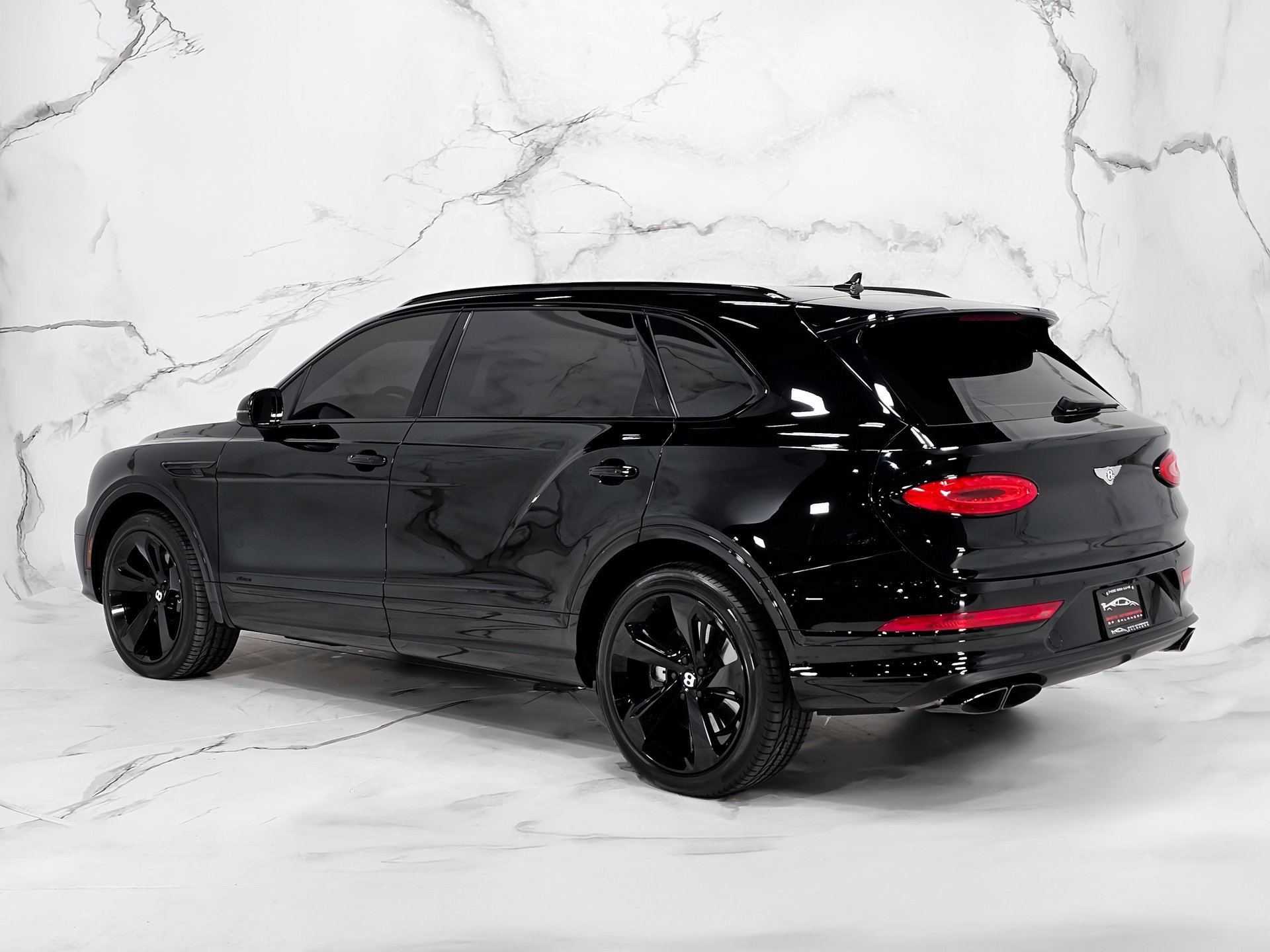 Used 2023 Bentley Bentayga Extended Wheelbase image 11