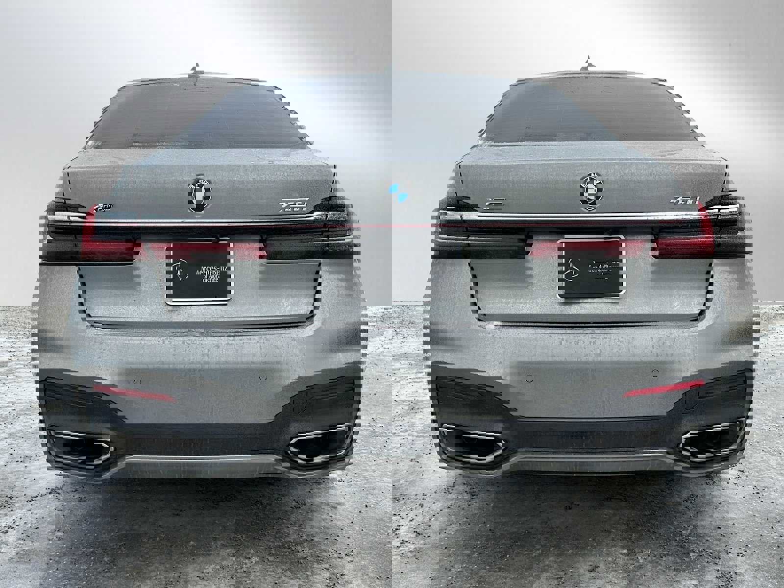 Used 2020 BMW 750i xDrive w/ M Sport Package image 4