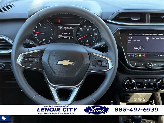 Used 2021 Chevrolet TrailBlazer LT w/ Sun and Liftgate Package image 14