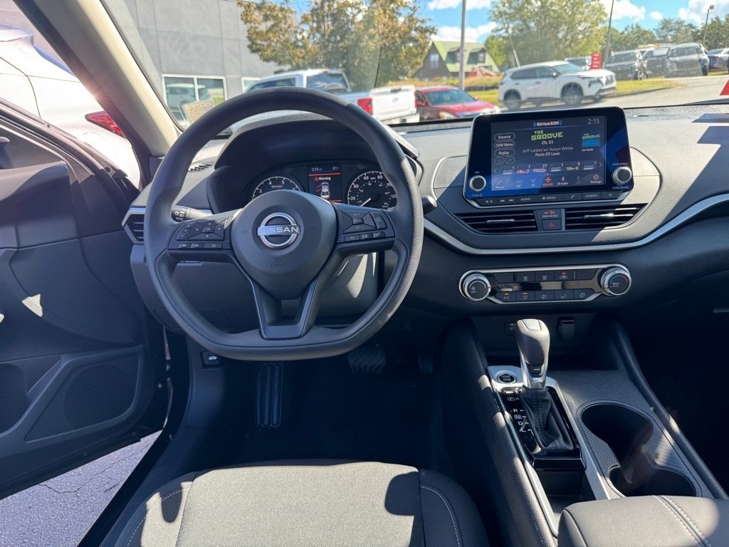 Certified 2025 Nissan Altima 2.5 S image 12