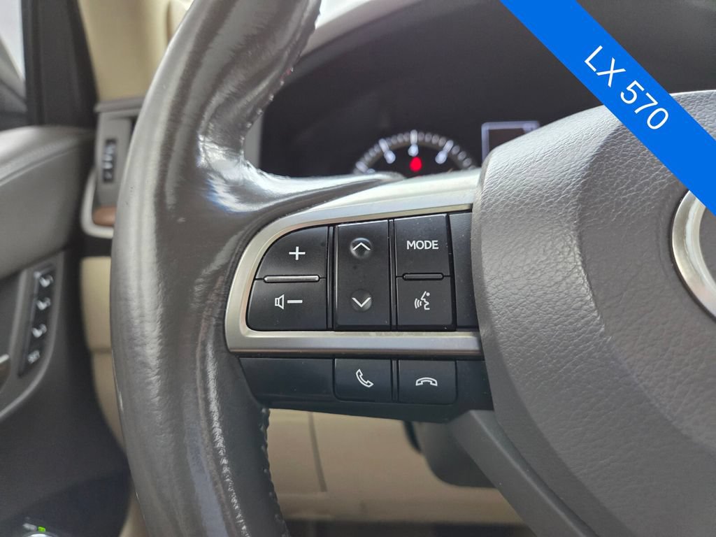Used 2017 Lexus LX 570 4WD w/ Luxury Package image 34